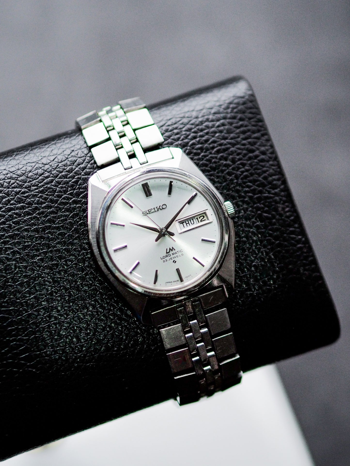 Seiko LM 5606-7000 Lord Matic Silver Sunburst Dial