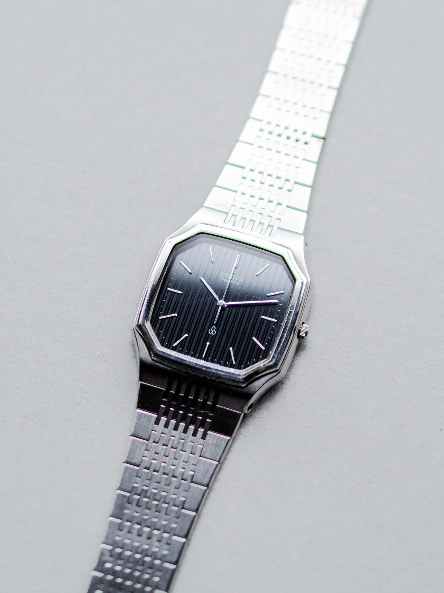 Seiko Quartz 6030-5080 Octagon Grey Black Pinstripe Dial
