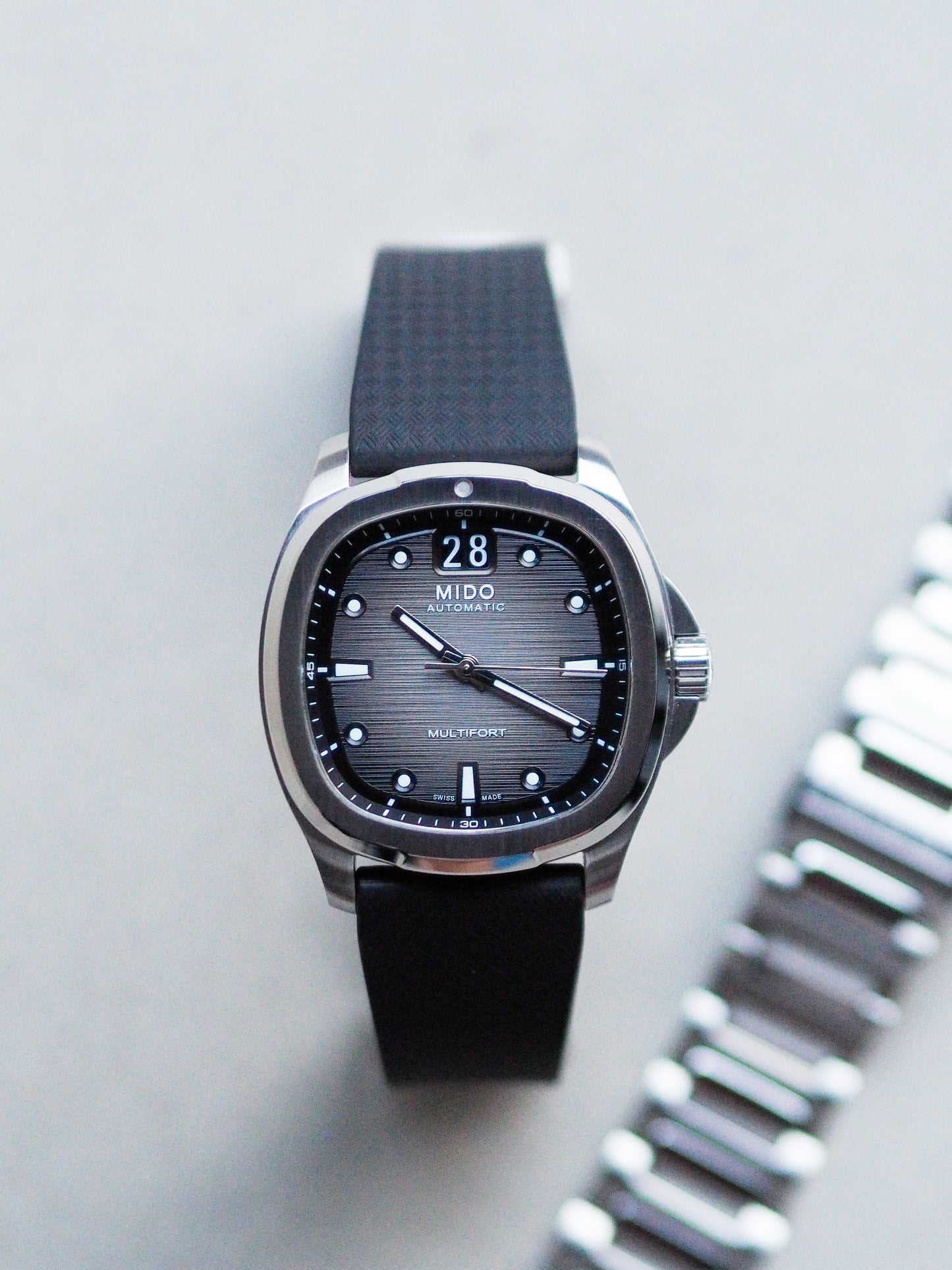 Mido M049.526.11.081.00 Multifort TV Big Date 40MM Gray Dial