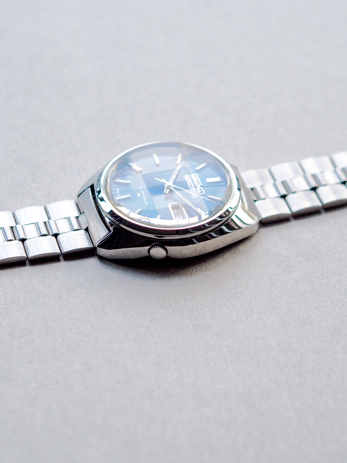 Seiko 5 Actus 7019-7210 JDM Faceted Crystal Fume Blue Dial