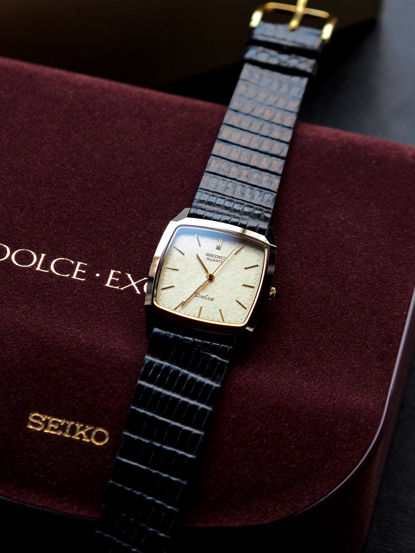 Seiko Dolce 7731-5160 Quartz Tank Tungsten Carbide Champagne Textured Dial