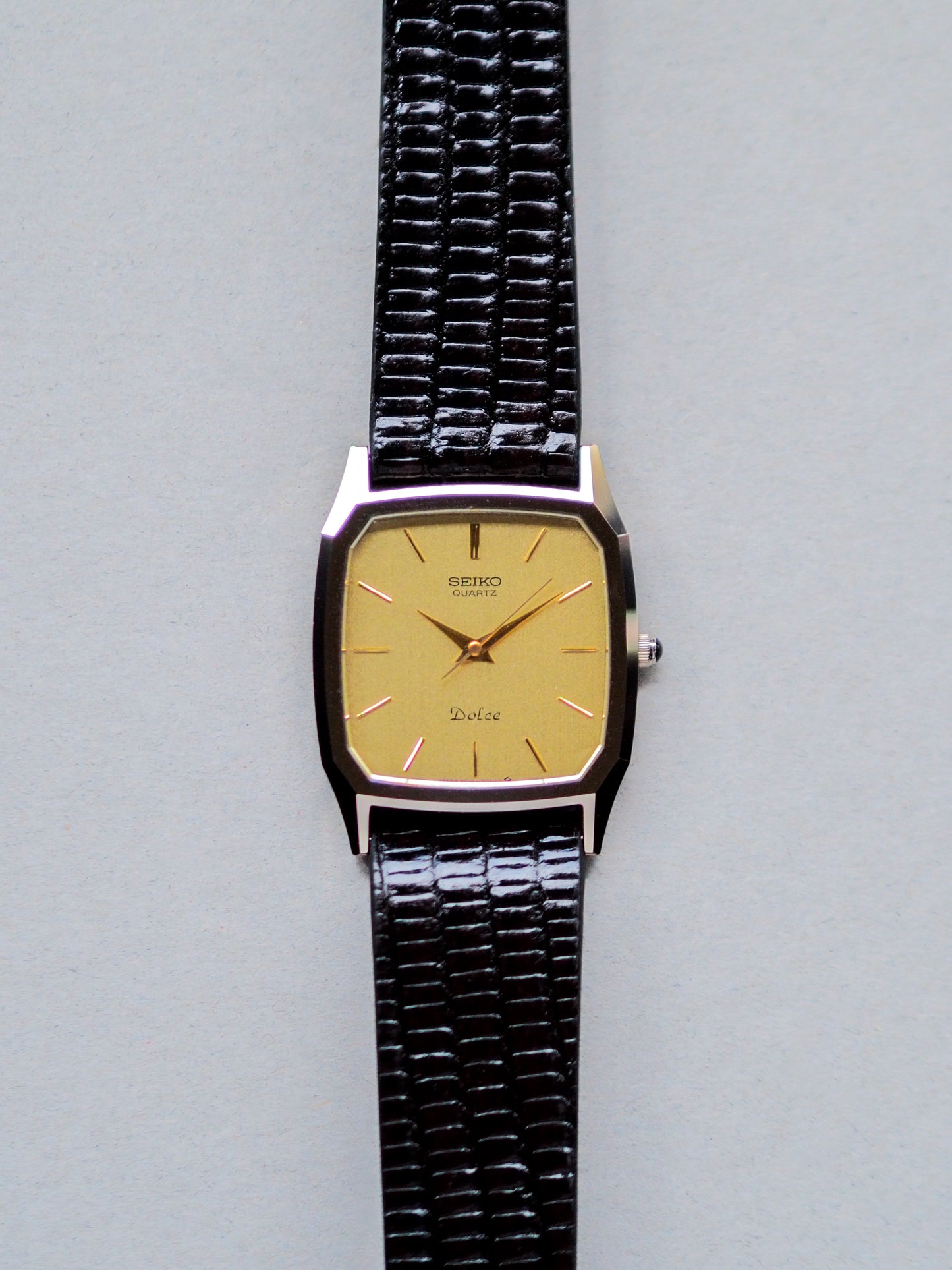Seiko Dolce 9521-5070 Tank NSAG Cadran texturé sable doré