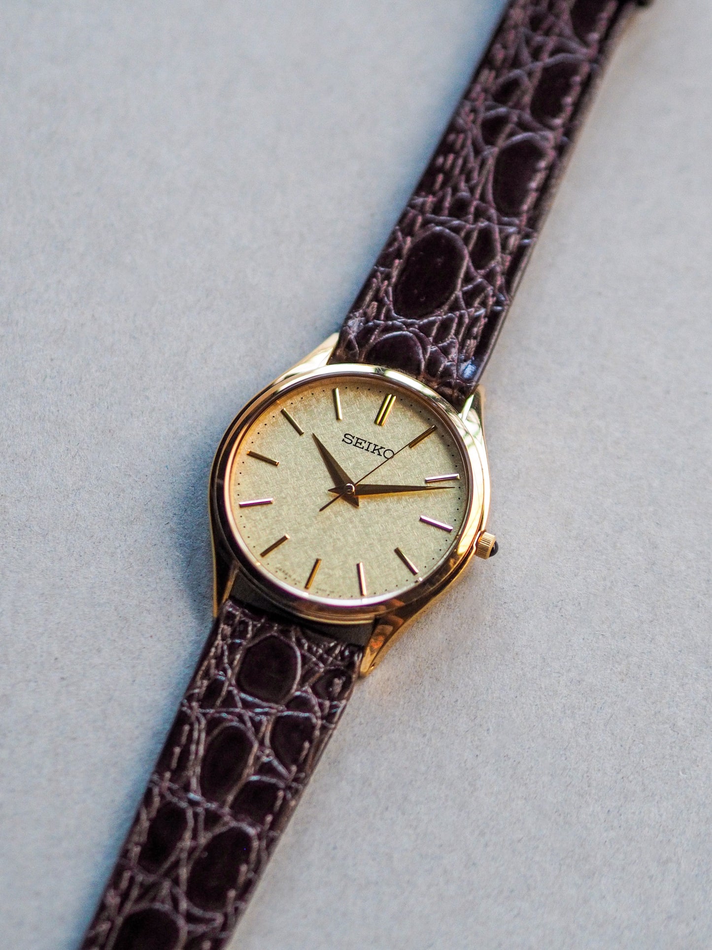 Seiko Dolce SACM150 8J41-0AJ0 Gold Kira-zuri Textured Dial