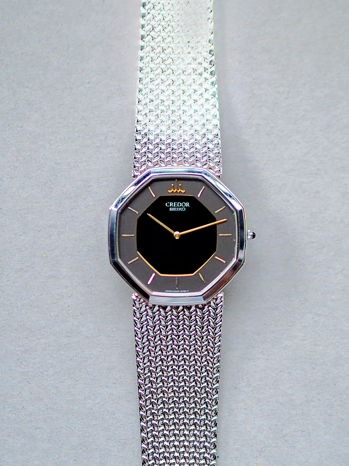 Credor Seiko 9300-5500 Octagon Gray Black Dial