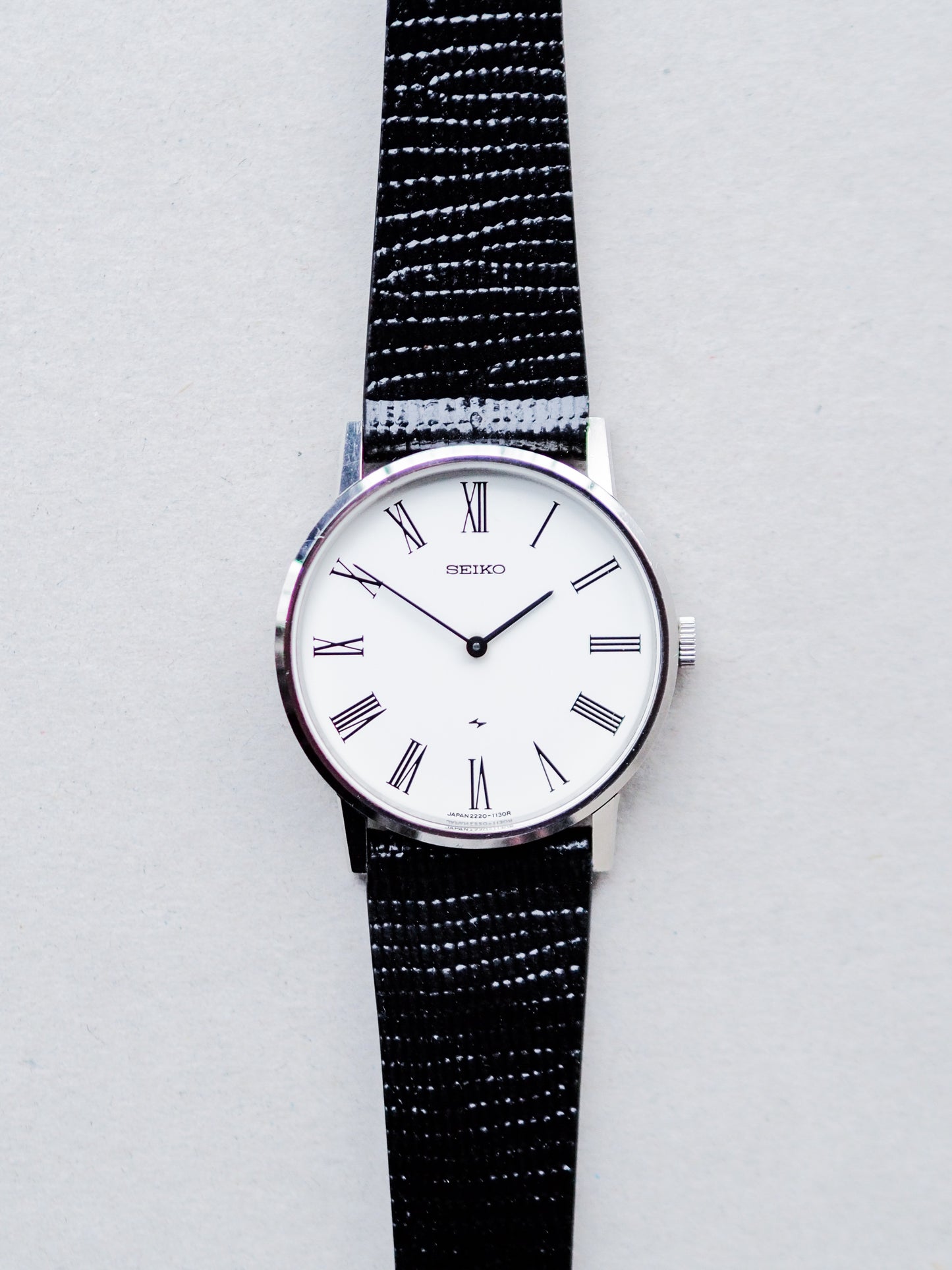 Seiko Chariot 2220-0430 Enamel White Roman Dial