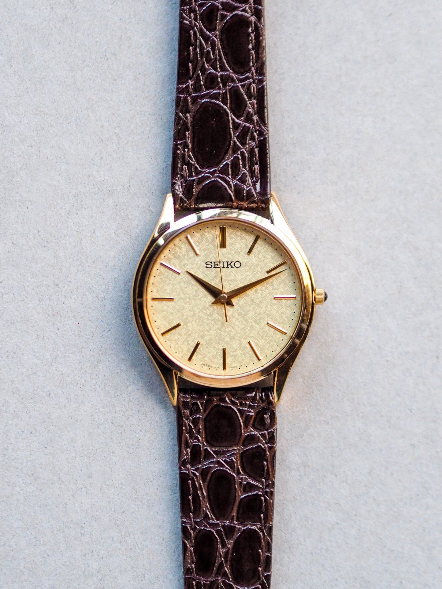 Seiko Dolce SACM150 8J41-0AJ0 Gold Kira-zuri Textured Dial