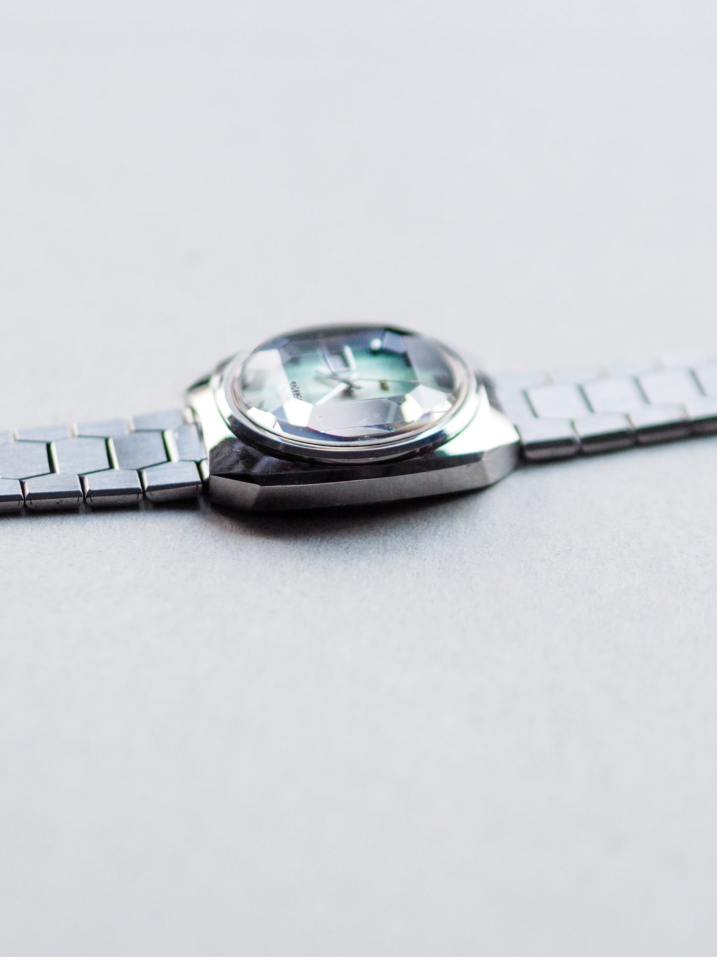 Seiko LM 5216-6000 Lord Matic Special Faceted Crystal Green Gradient Dial