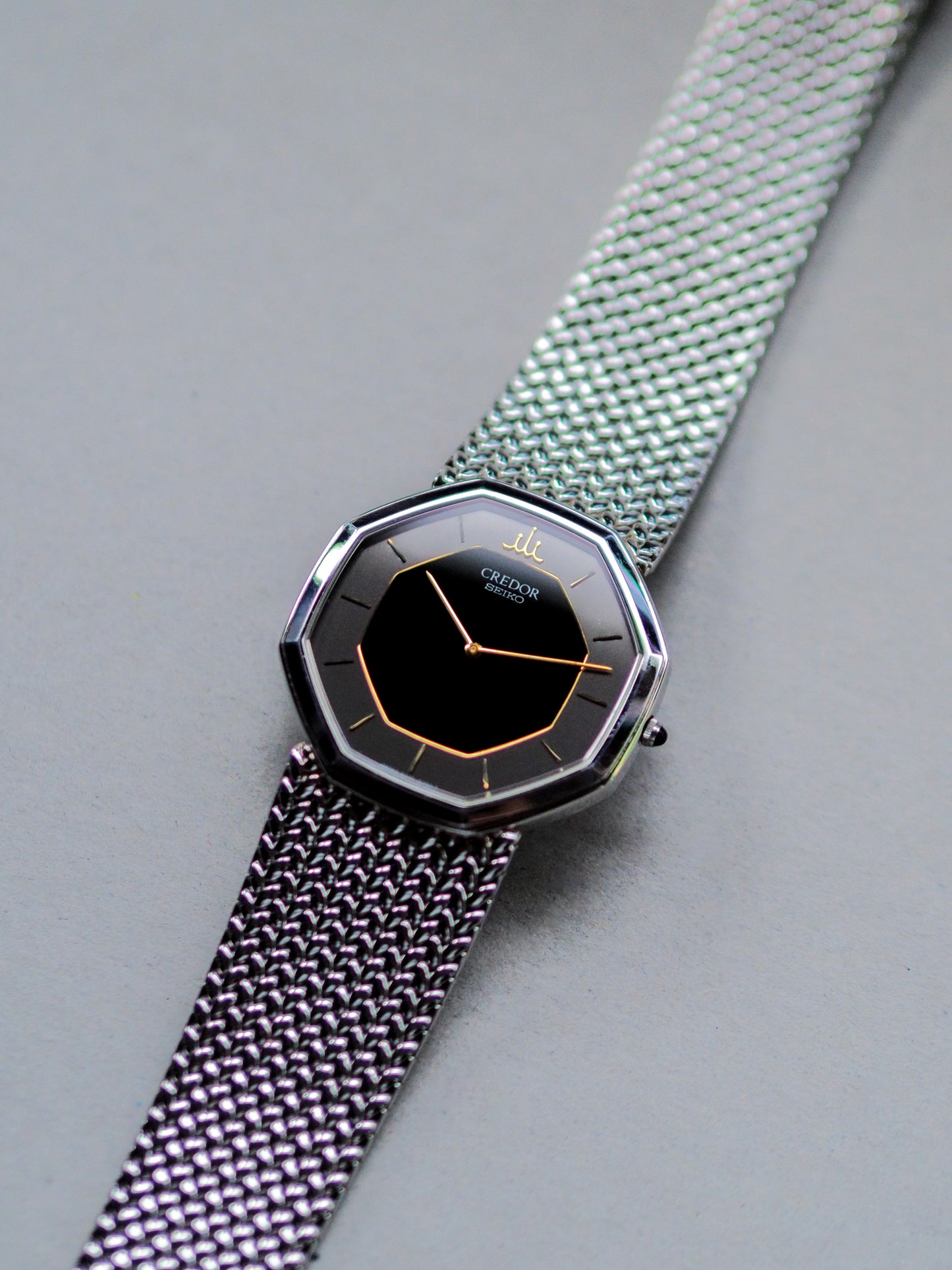 Credor Seiko 9300-5500 Octagon Gray Black Dial