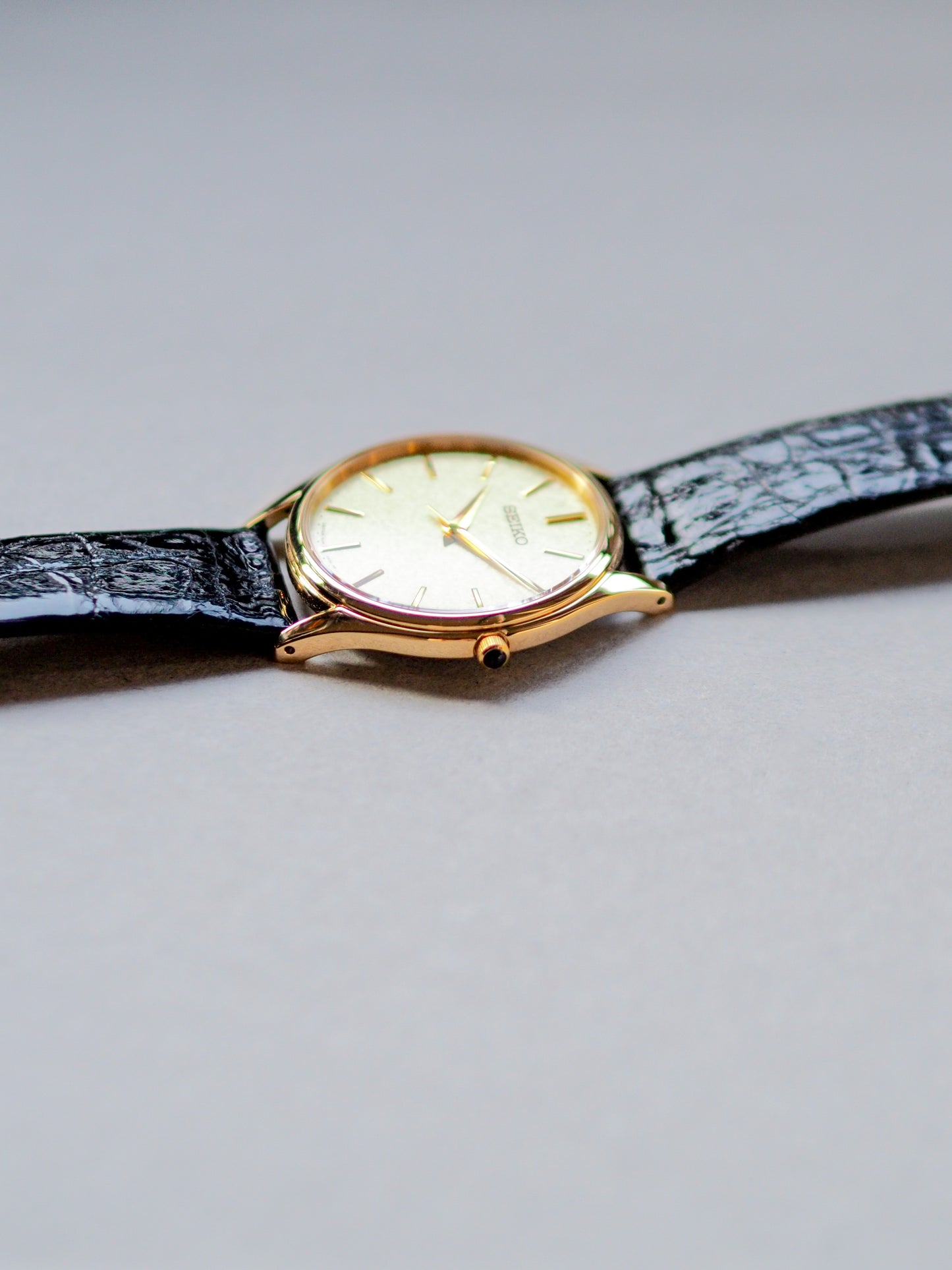 Seiko Dolce SACM150 8J41-0AJ0 Gold Kira-zuri Textured Dial