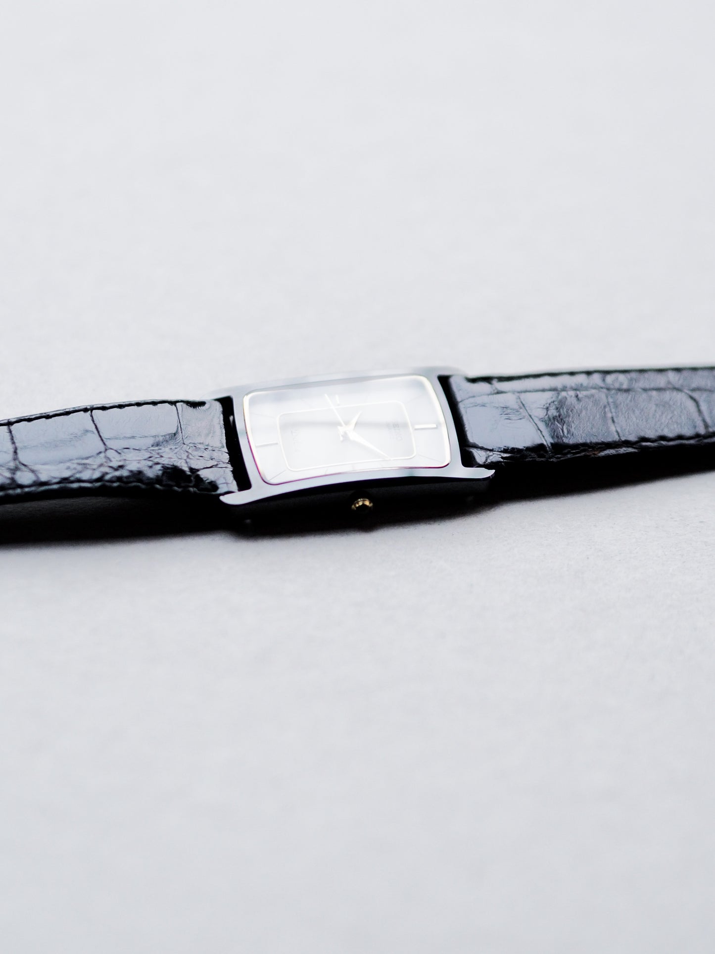 Seiko Dolce 7321-549A Rare cadran bicolore en céramique noire blanc ivoire