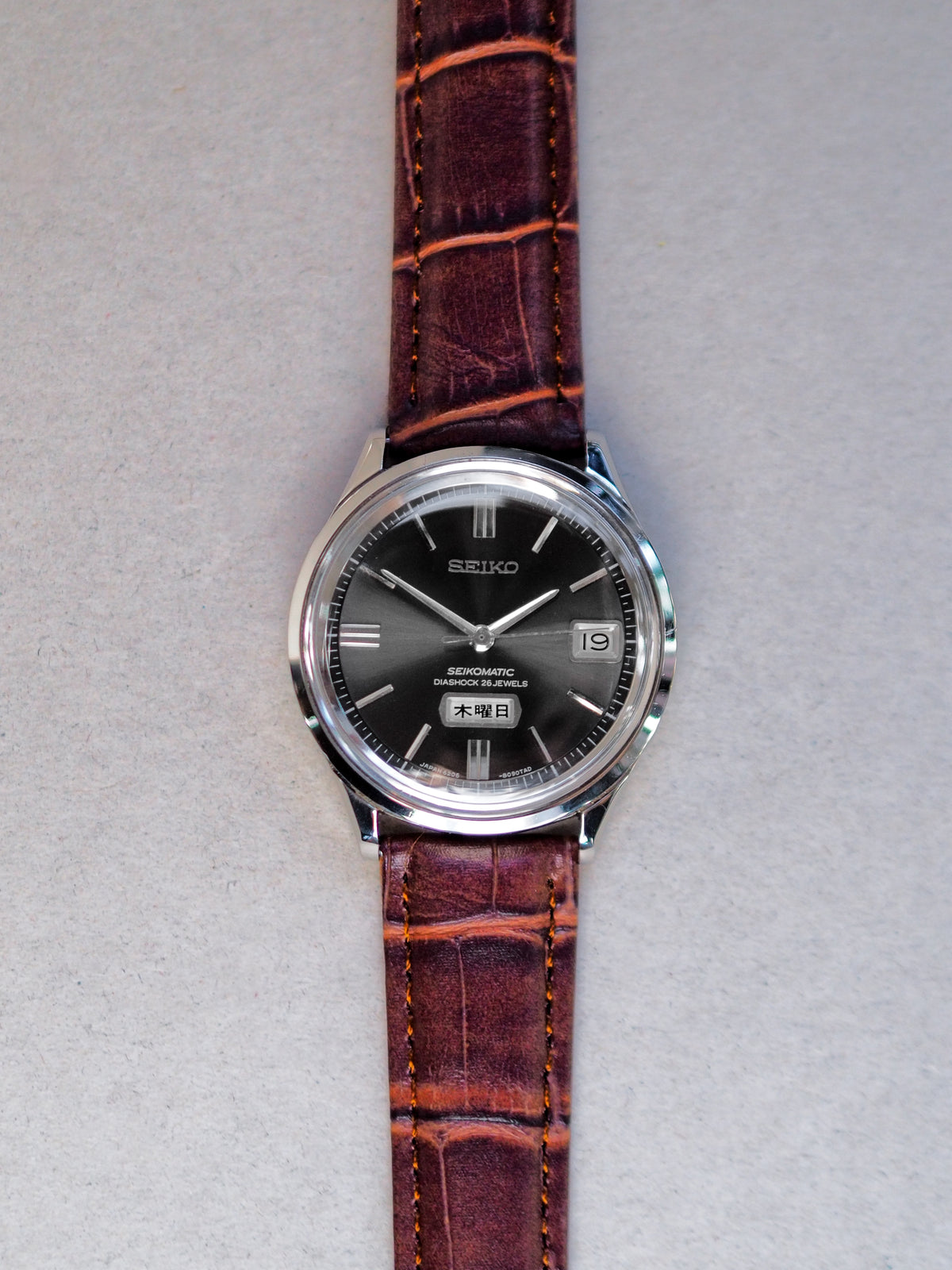 Seiko Seikomatic 6206-8010 Weekdater Kanji Day Black Sunburst Dial