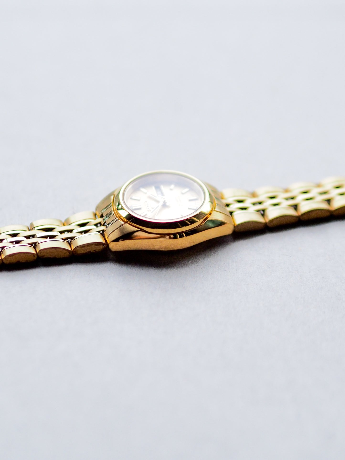 Seiko 5 Ladies Automatic 4207-00X0 GP Gold Textured Dial