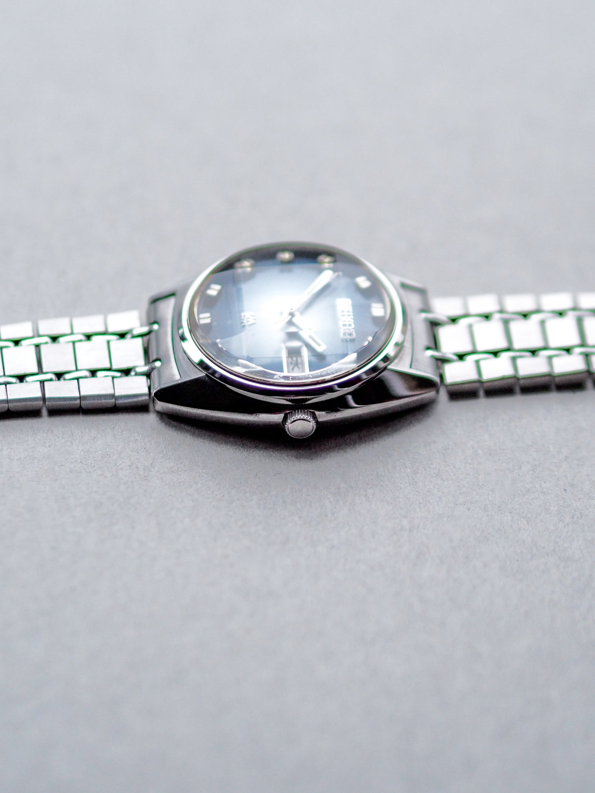 Seiko LM 5606-7230 Lord Matic Faceted Blue Sunburst Dial