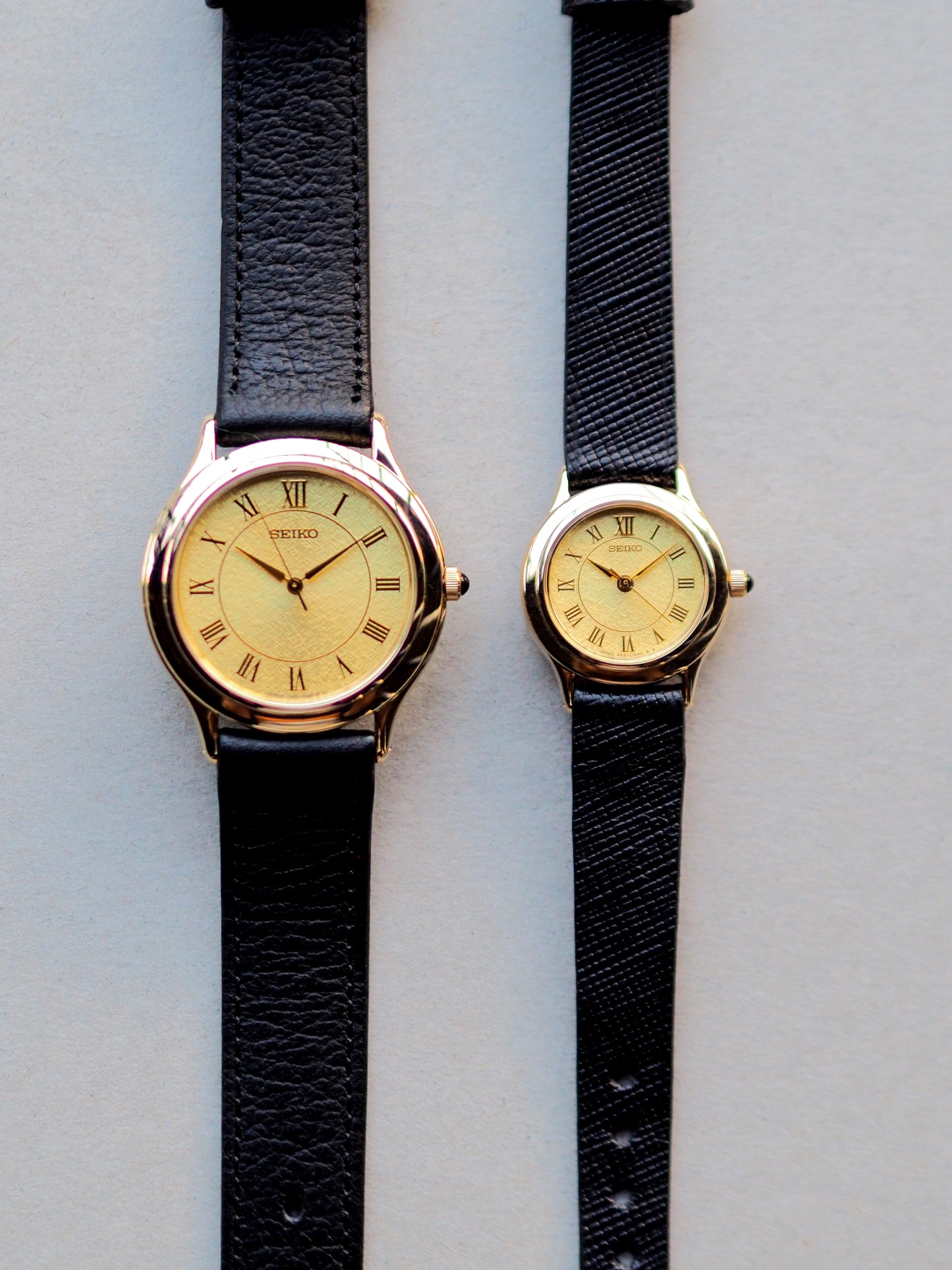 Couple Seiko 7N01-6720 4N21-0511 Gold Tone Brushed Dial