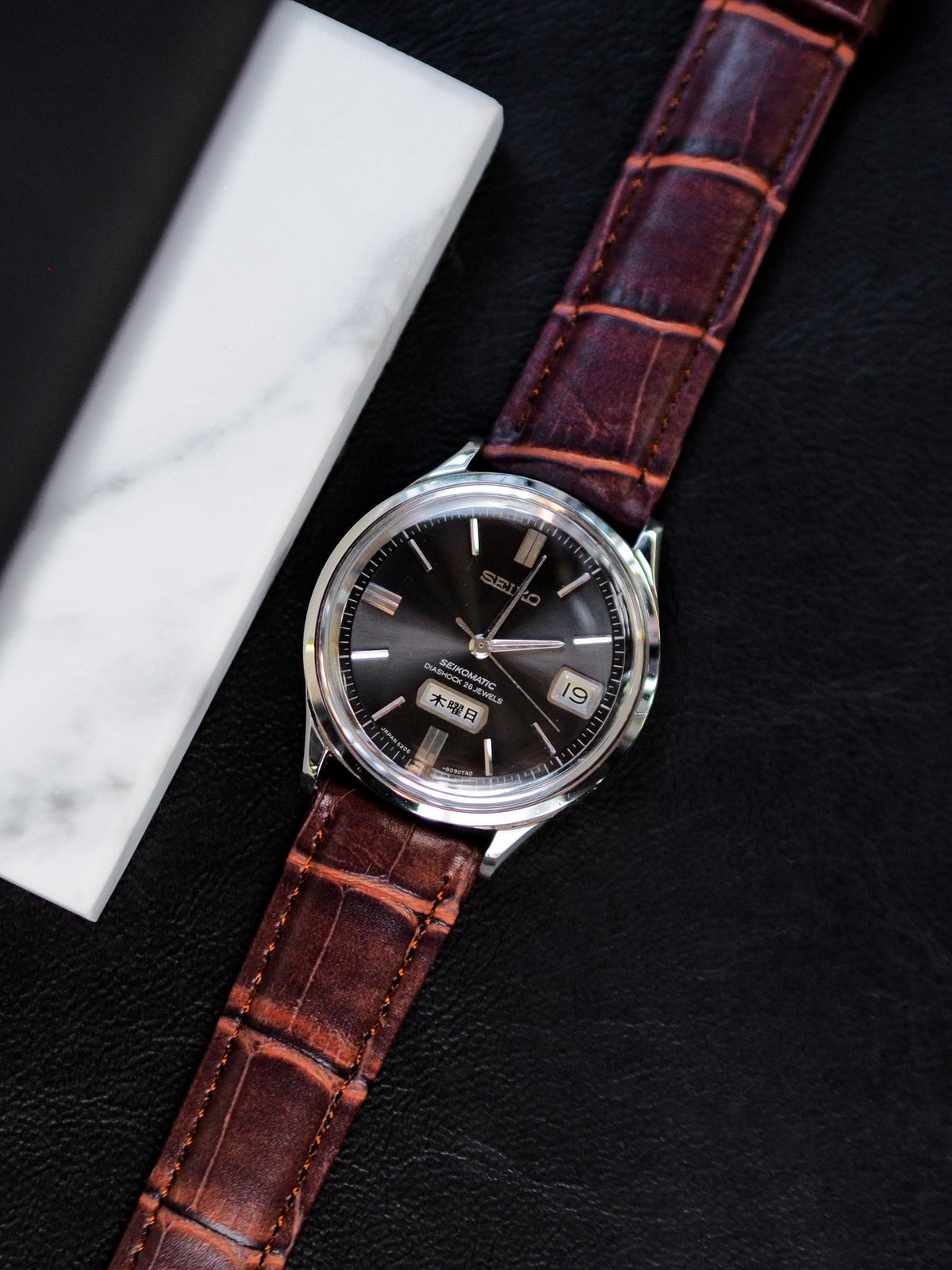 Seiko Seikomatic 6206-8010 Weekdater Kanji Day Black Sunburst Dial