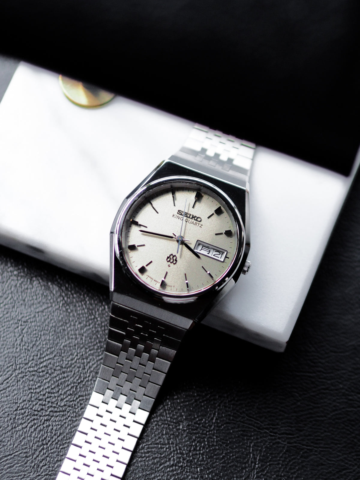 Seiko King Quartz Twin Quartz 9923-7000 Gray Linen Textured Dial