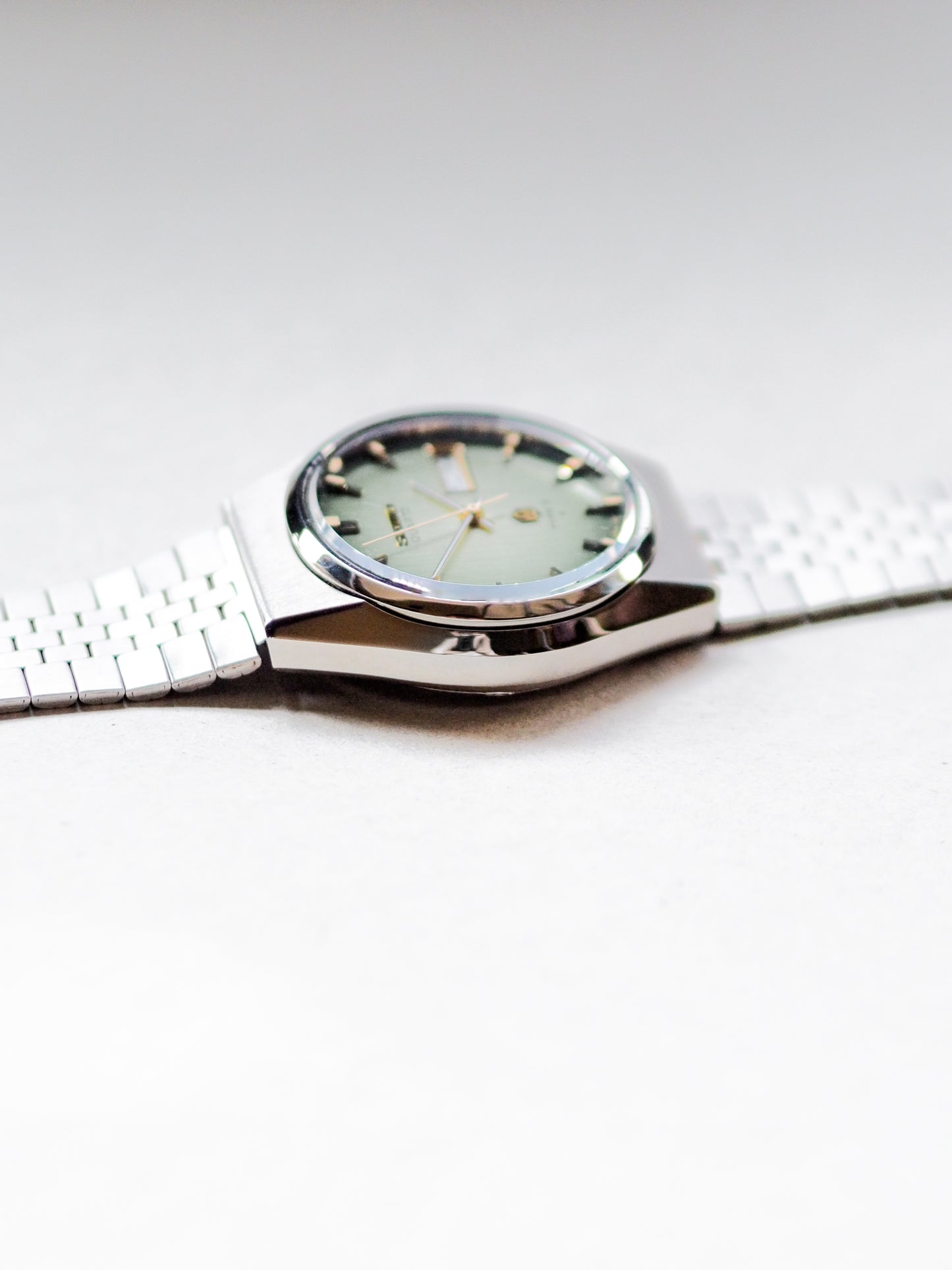 Seiko Type II 0903-8120 Jade Green Linen Sunburst Dial