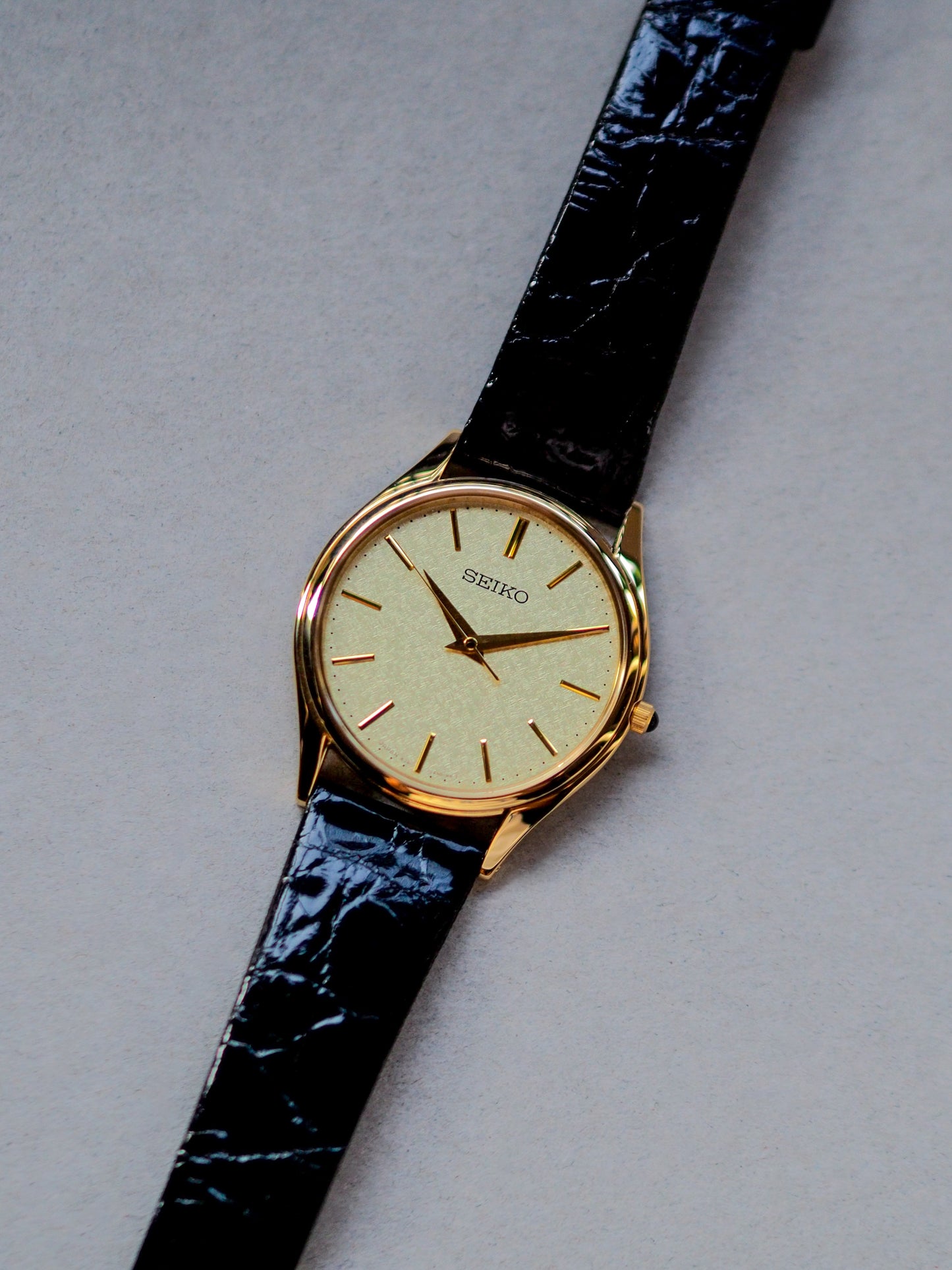Seiko Dolce SACM150 8J41-0AJ0 Gold Kira-zuri Textured Dial