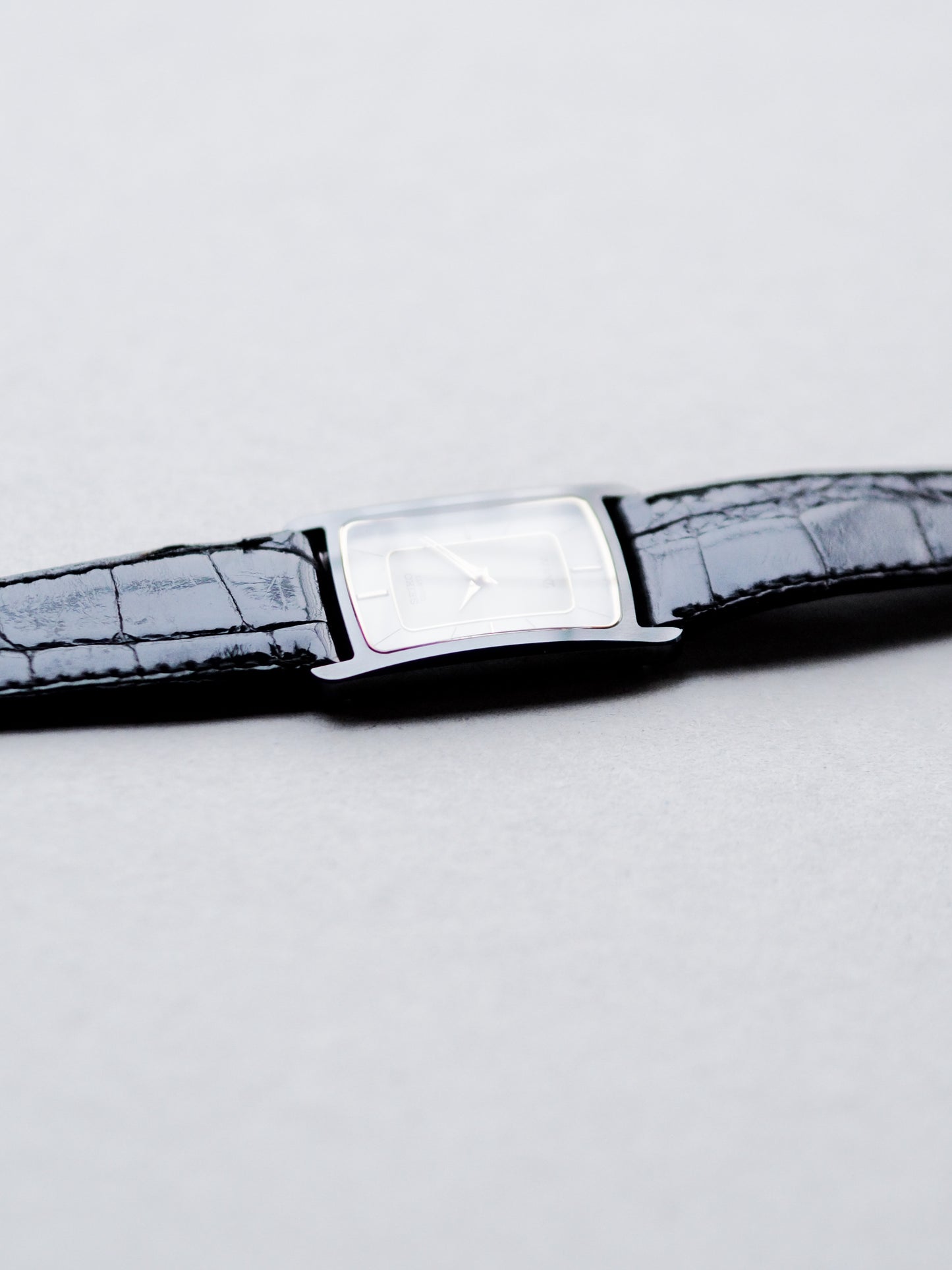 Seiko Dolce 7321-549A Rare cadran bicolore en céramique noire blanc ivoire