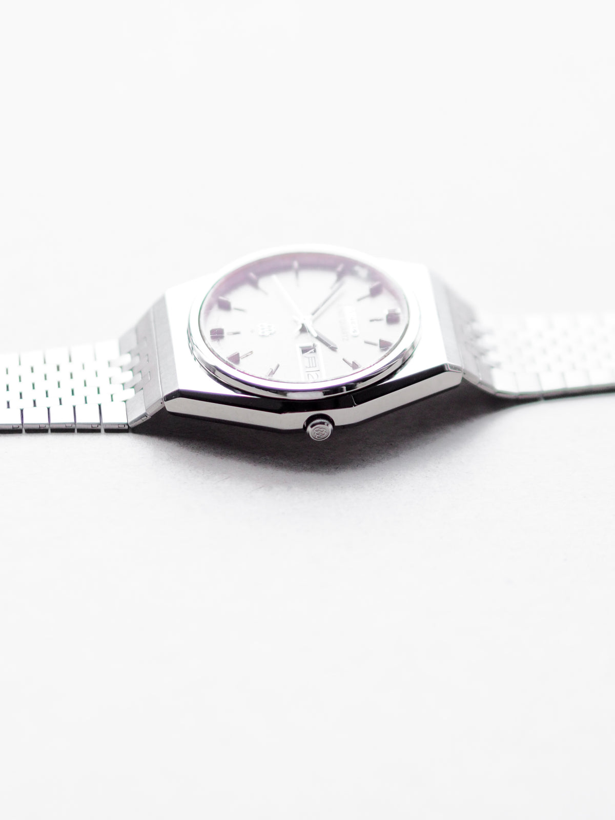 Seiko King Quartz Twin Quartz 9923-7000 Gray Linen Textured Dial