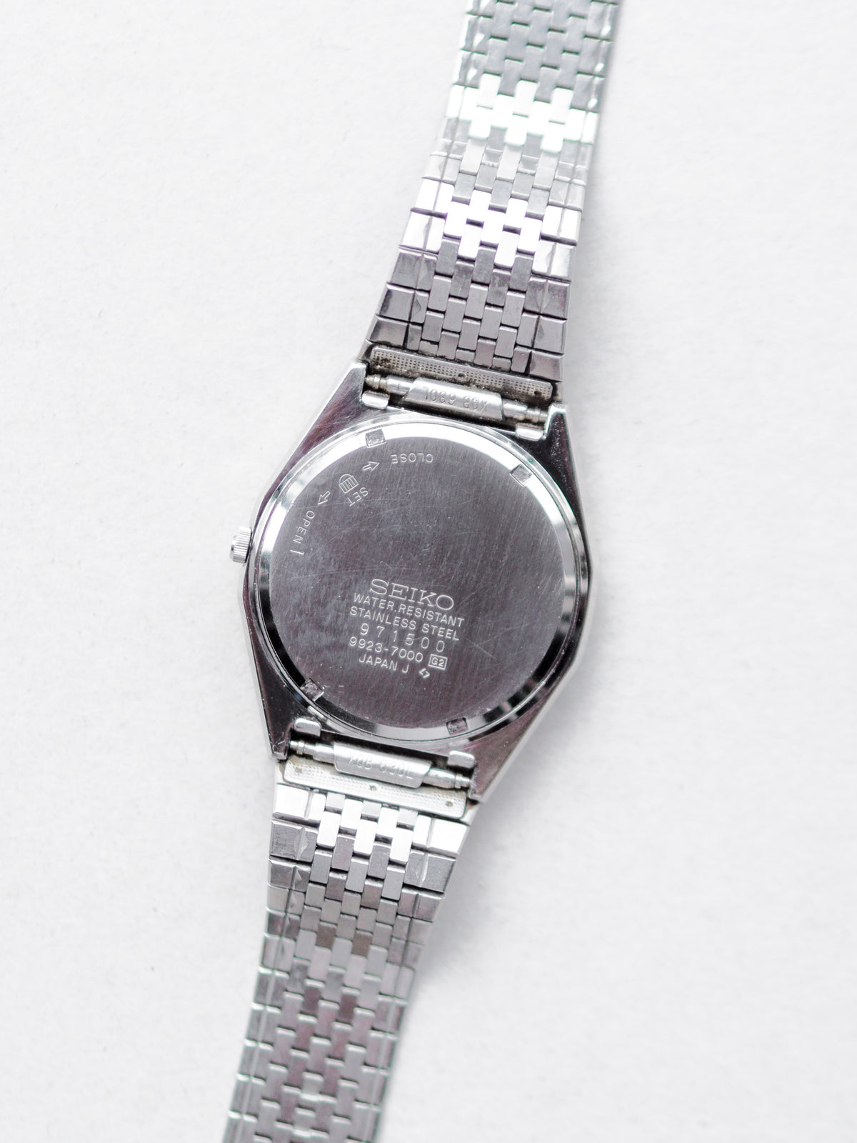 Seiko King Quartz Twin Quartz 9923-7000 Gray Linen Textured Dial