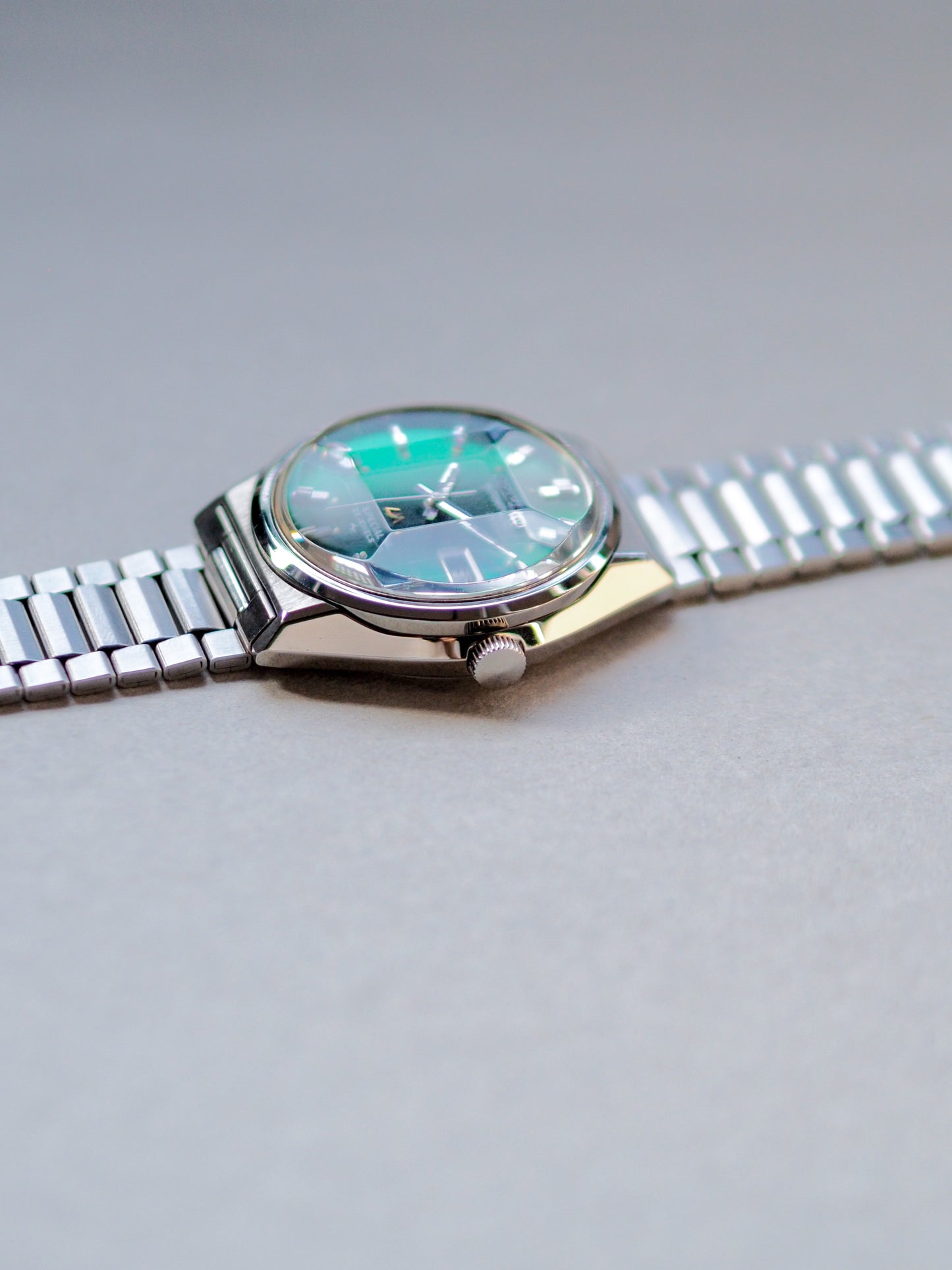 Seiko LM 5216-7000 Lord Matic Special Faceted Crystal Green Gradient Dial