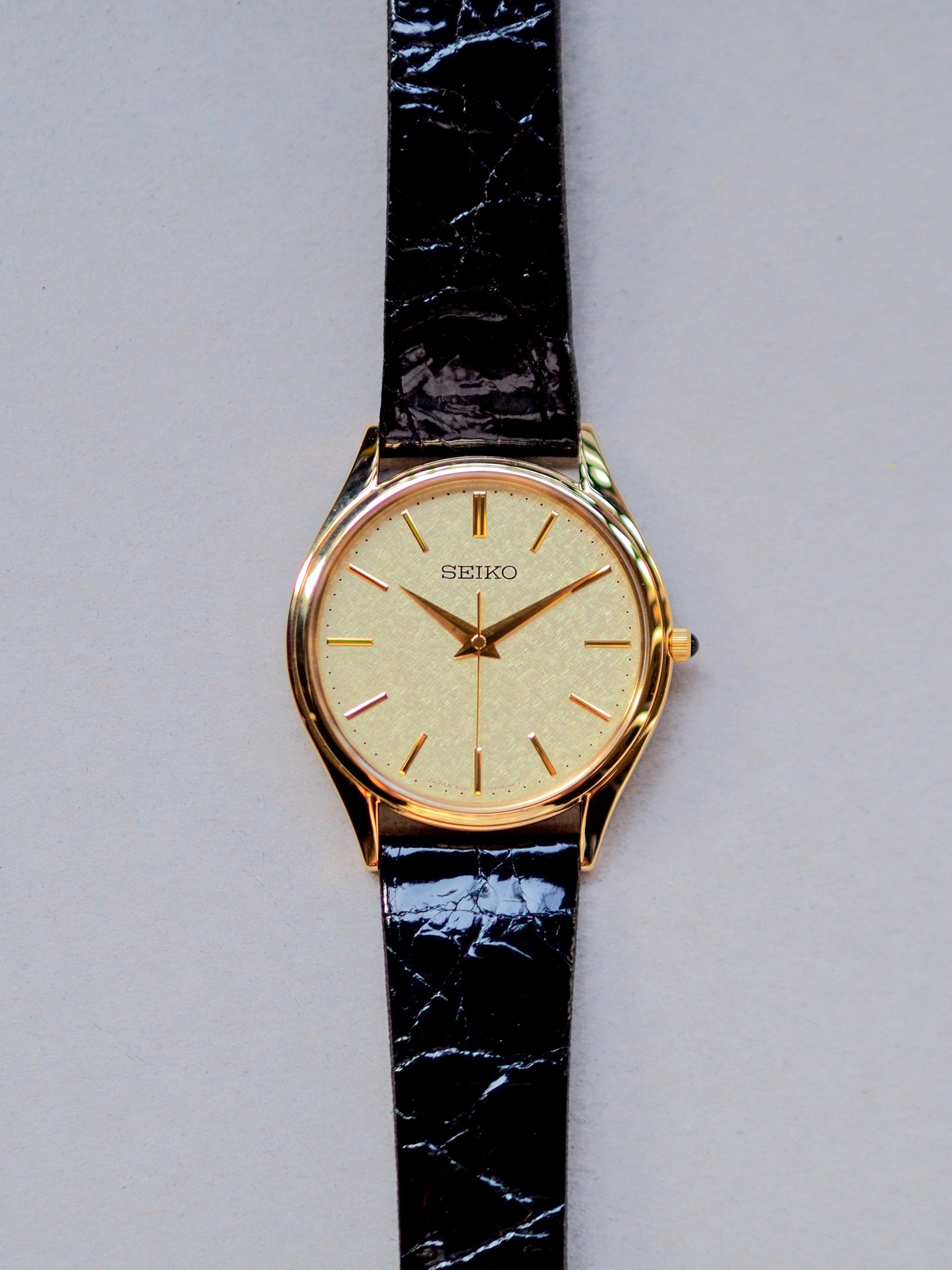 Seiko Dolce SACM150 8J41-0AJ0 Gold Kira-zuri Textured Dial