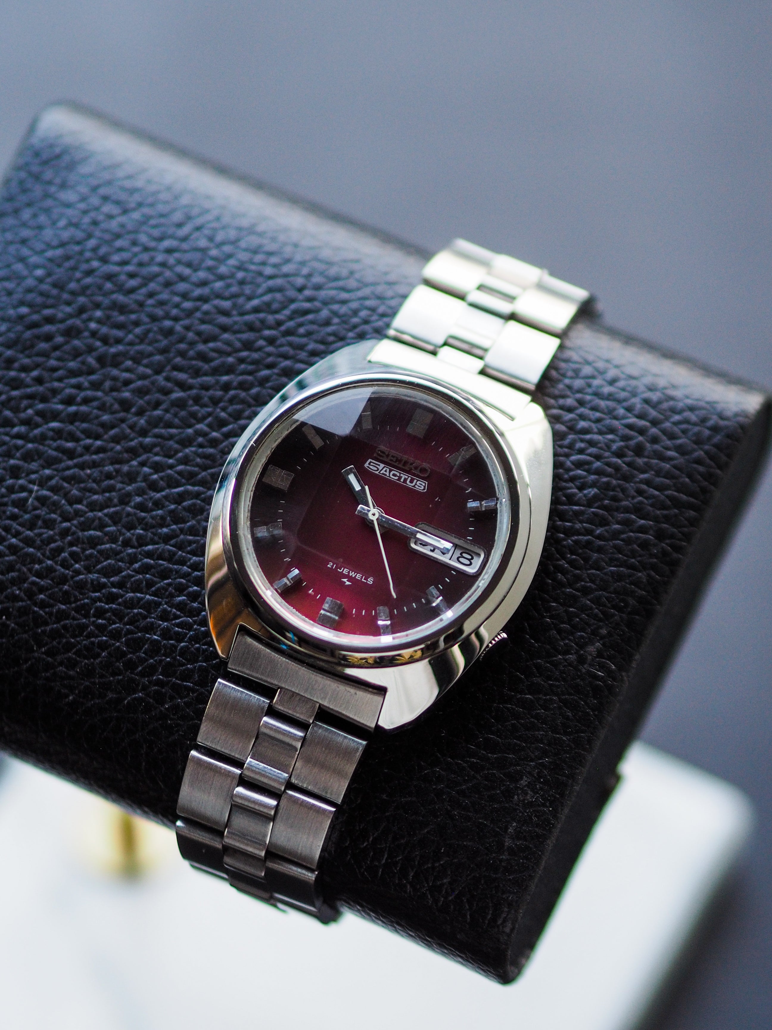 Seiko 5 Actus 7019-7350 JDM Faceted Crystal Metallic Red Burgundy Dial